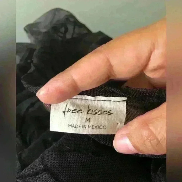 Free Misses black lace organza puffy short sleeves Medium - Picture 6 of 6